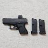 Image 1 : Glock 43 Subcompact 9x19mm Semi-Automatic Pistol with Red Dot Optic and 2 Clips (see description)