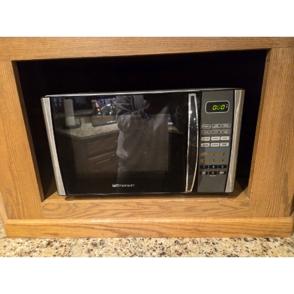 Like New Emerson Microwave