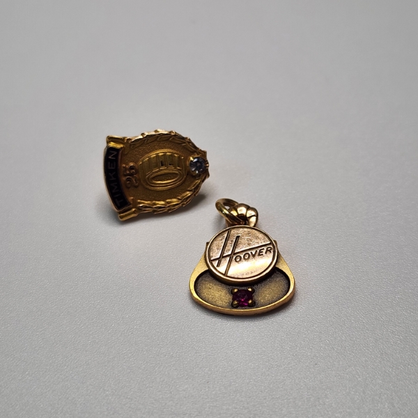 10K Gold: Hoover Pendant & Timken Pin - TW: 3.3g