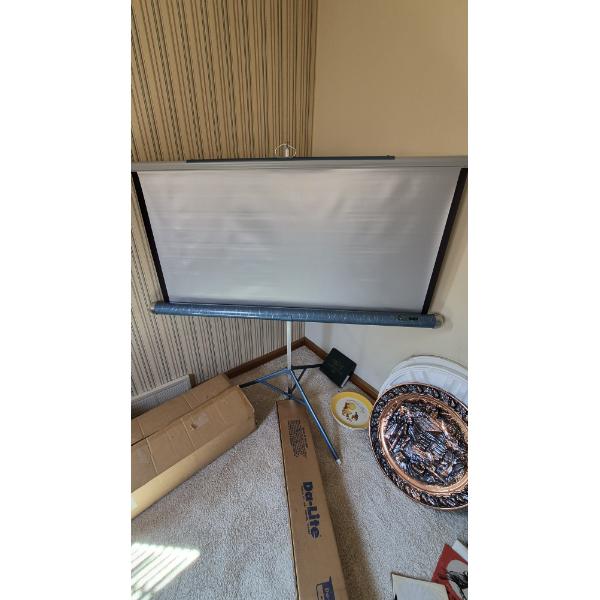 PICKUP IN CANTON - Mint with Box - Da-Lite Projection Screen - See Details
