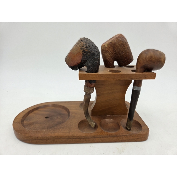 Excellent Vintage Wood Pipe Stand And Three Vintage Wood Pipes