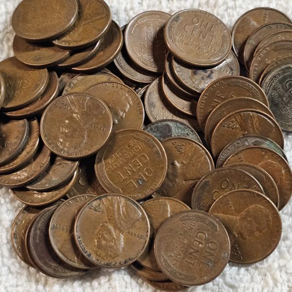 Assortment of 1955-1958 Wheat Pennies FV: $1.76