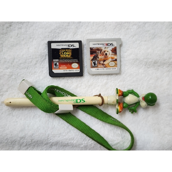 TWO DS GAMES & YOSHI STYLUS ~ Nintendo DS Star Wars Republic Heroes & 3DS Nintendogs + Cats