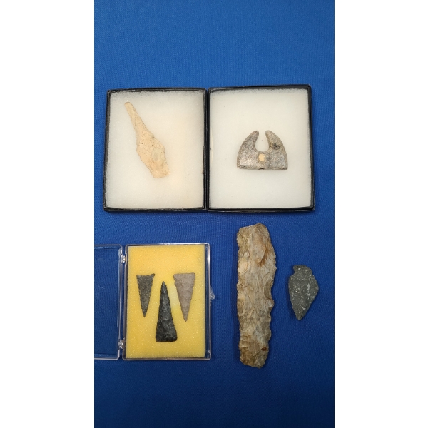 Assorted Arrowheads & Stone Artifacts 