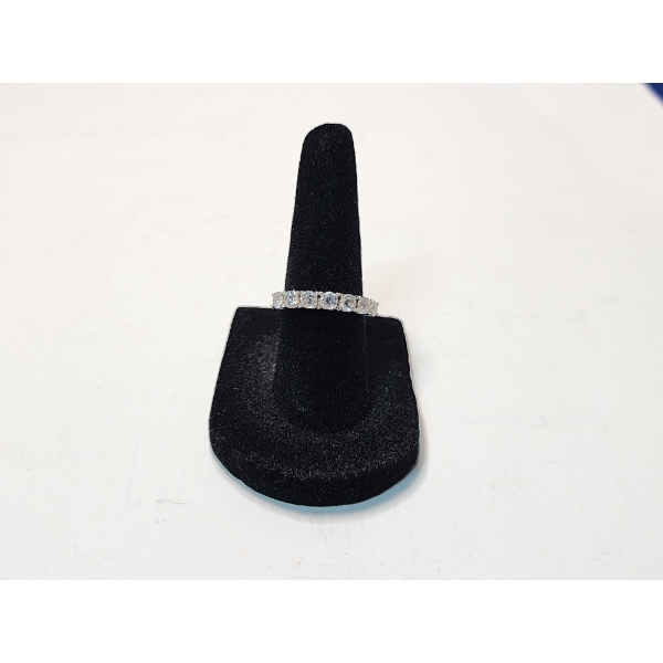Beautiful 14K White Gold Ring with Gemstones - Size 6.5 - 2.4g