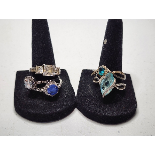 Five Assorted Sterling Silver Rings TW: 17.7g