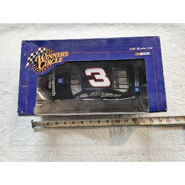 Nascar Winner's Circle - 1/18 Scale Goodwrench Service Plus Die Cast Car Model