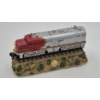Image 2 : LIONEL DEISEL LOCOMOTIVE MUSIC BOX - " SANTA FE 2000" - PLAYS  "CHATTA-NOOGA-CHOO-CHOO" EXCELLENT
