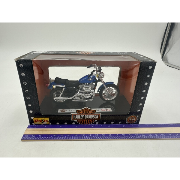 Harley Davidson XLH Sportster 1200 1:18 Scale Model