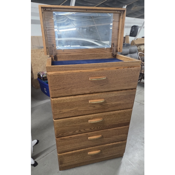 Like New! Oak 5 Drawer Dresser 33''x17''x50'' Top Raises To Reveal Hidden Compartment & Mirror! 