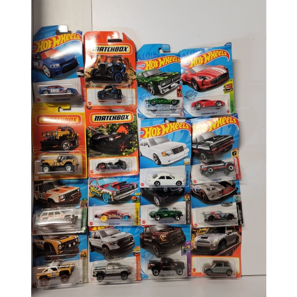 16 Hot Wheels And Matchbox Collectable Cars