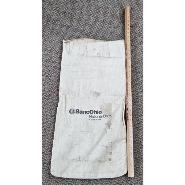 PICKUP IN CANTON - Vintage Bank Bag And Longaberger Yard Stick 