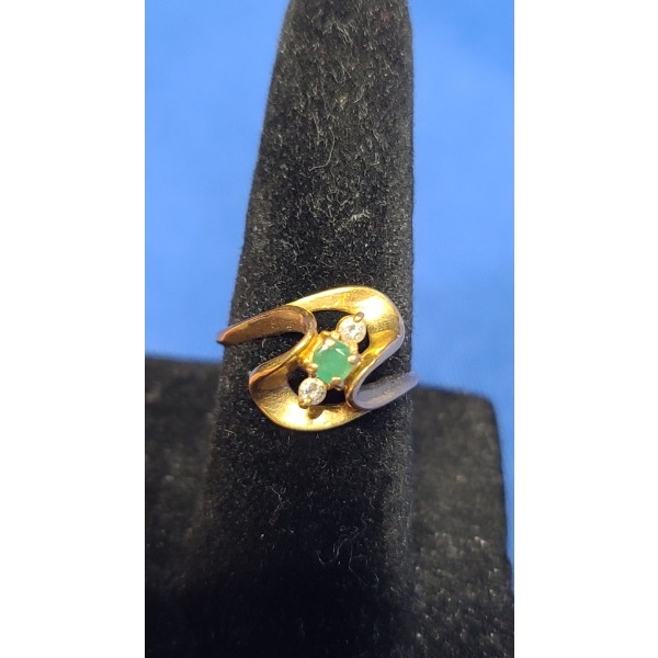 Vintage 14K Gold Emerald And Diamond Bypass Ring - Size 5 - Weight: 2.6g