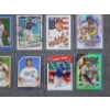 Image 4 : 15 Assorted Near Mint Baseball Trading Cards Including 4 Autographs