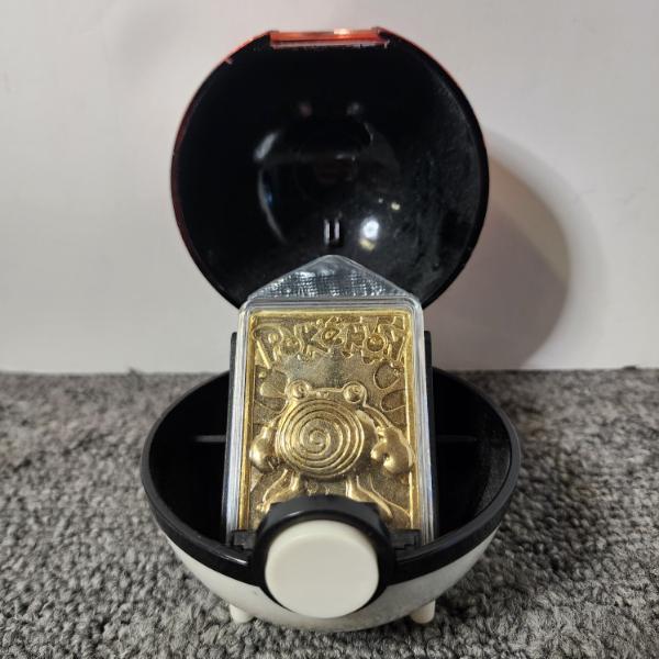 Pokemon Poliwhirl 23 Karat Gold-Plated Trading Card with PokeBall Display Stand ~ Burger King Promot