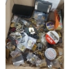 Image 1 : Group Of Costume Jewelry & Specialty Pinbacks & Lapel Pins see pics