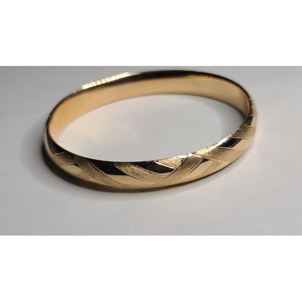 14K Yellow Gold Textured Bangle Bracelet - Weight: 11.4g