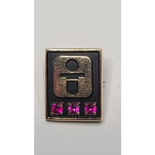 Vintage 10K Yellow Gold Service Pin With Rubies - Weight: 2.5g