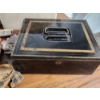 Image 7 : Lot of Vintage Cigar Boxes, Pipes, and Accessories