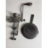Image 3 : Vintage Keen Kutter Food Chopper/Meat Grinder & 6" Cast Iron Skillet