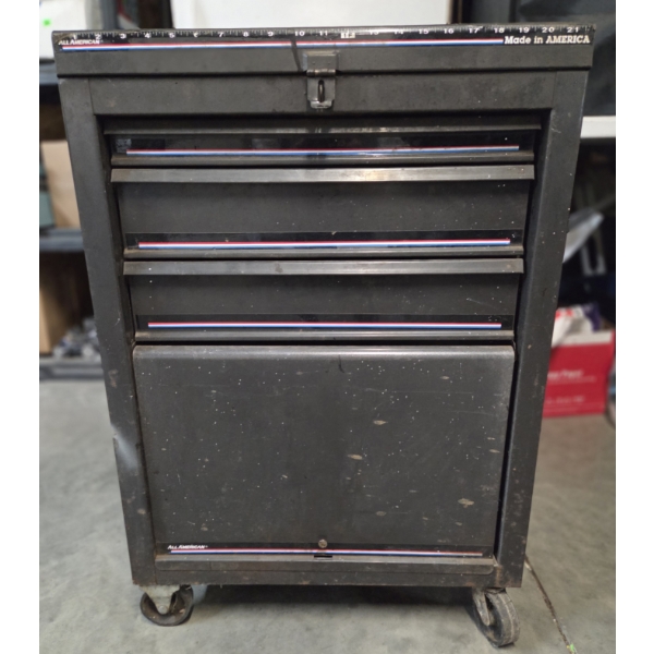Great 32''x22''x12'' Rolling Tool Chest W Drawers. Includes Eye Protection, Compression & Coolant Te