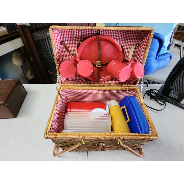 Vintage Wicker Picnic Basket - Suitcase Style - Great Condition! 