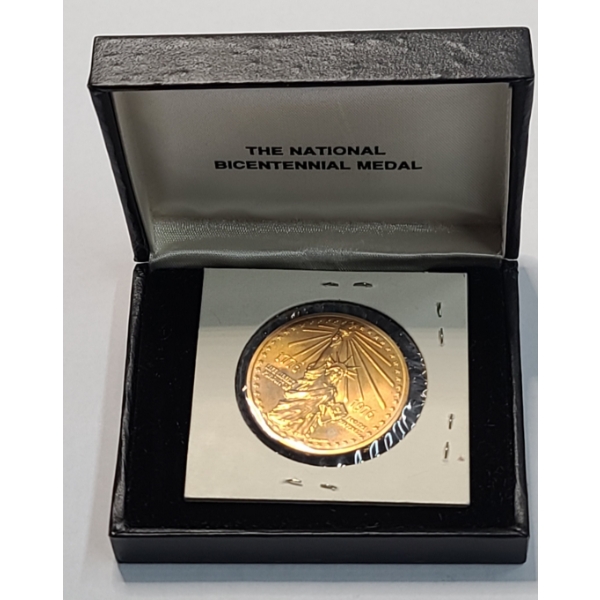 U.S Mint 1776-1976 United States American Revolution Bicentennial Medal With Storage Box