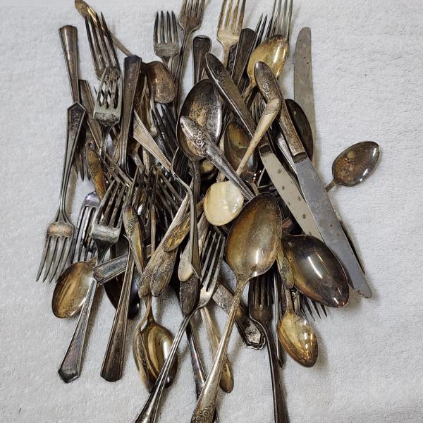 Nice Lot of Assorted Silverplated Silverware Weighing a Total of 5LBS!