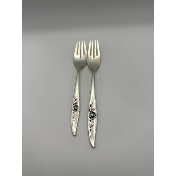 Oneida Heirloom Sterling Silver Forks - 85.3 Grams