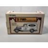 Image 3 : Ertl '32 Panel Delivery Van 1/25 Scale Collectible Diecast Coin Bank