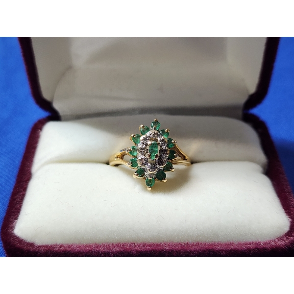 10K Gold Ring with Diamond and Emerald Colored Stones - Size 5.5 - TW: 4.0g