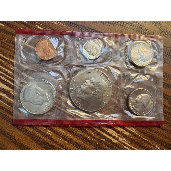 U.S. Mint 1976 UNC Coin 1970 - 1969- Treasury Dept FV $6.48 - Kennedy Half Dollar - Quarters - Dimes