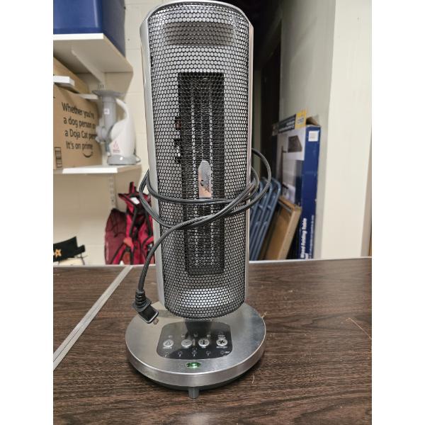 19  Wind Chaser Heater - Oscillating, Timer, Temp Choice and Fan Only Option