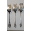Image 2 : (3) Queen's Lace Sterling Silver Salad Forks By International Silver - Weight: 116.9g