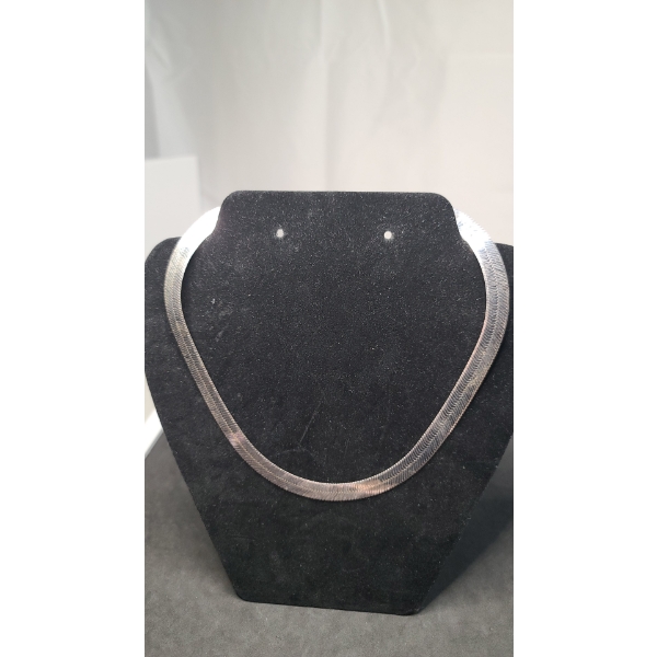 .925 Sterling Silver Necklace - Weight: 28.8g