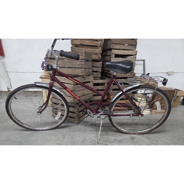 Excellent Condition Ladies Small Free Spirit Bicycle. 24'' Wheels With Rear Rack 