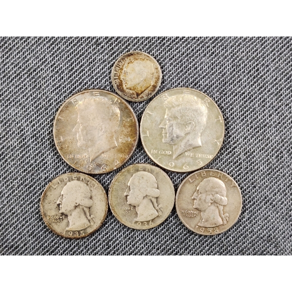 Lot of Assorted Silver US Coins - Both 40% & 90% Silver Coins - $1.35 Face Value in 90% Silver