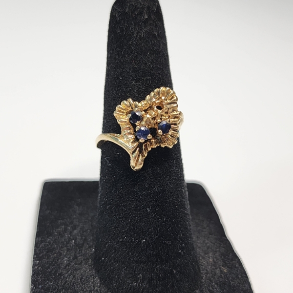 10K Yellow Gold Cluster Ring w/ Blue Stones - Size 5.5 - TW: 3.3g