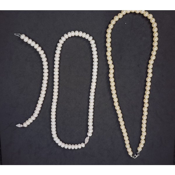 Pearl Jewelry: 2 Necklaces and 1 Bracelet