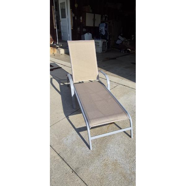 PICKUP IN CANTON -  NICE METAL & MESH ADJUSTABLE LAWN RECLINER -  DO NOT PASS ON THIS ONE