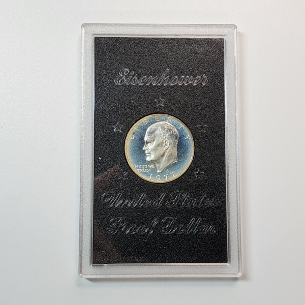 United States Mint 1972-S 40% Silver Uncirculated Eisenhower Dollar in Original Display