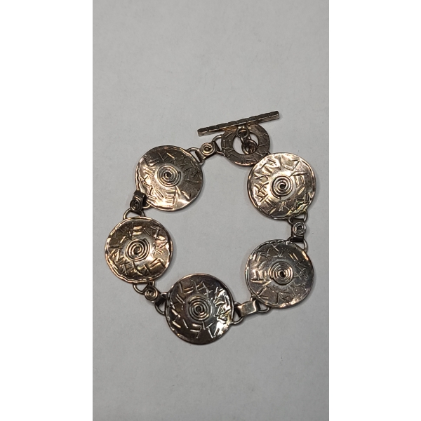 AMPARO Sterling Silver 8" textured Modern Swirl Round Link Toggle Bracelet - Weight: 29.9g 