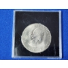 Image 2 : 1874-1965 Sir Winston Churchill Commemorative Crown Coin in Display