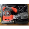 Image 2 : Black & Decker Sander with Hand Sanding Block and Assorted Sand Paper