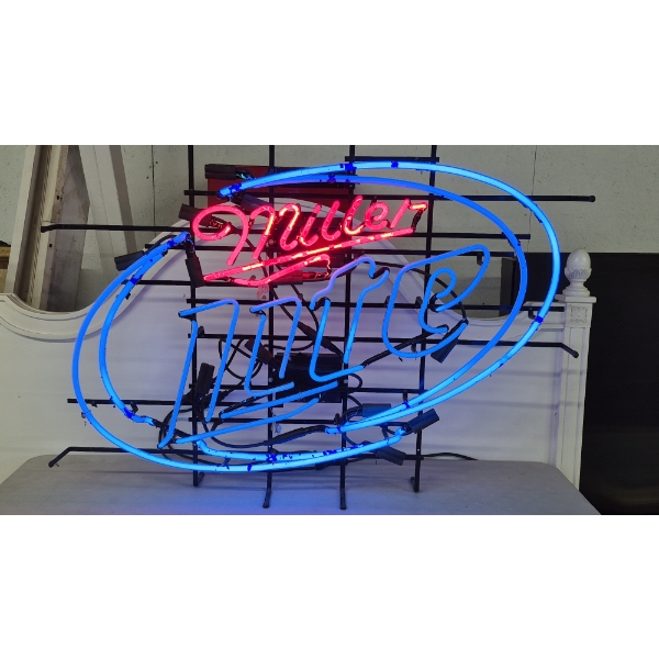 LARGE MILLER BEER NEON BAR SIGN - WORKING & COLORFUL WALL MOUNT 42" X 29" - NICE!