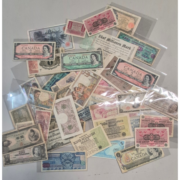 VINTAGE WORLD Currency - LARGE GROUP OF FOREIGN BANK NOTES - TOO MANY TO LIST INDIVIDUALLY -SEE PICS