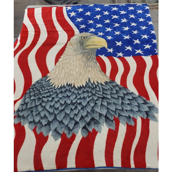 Very Large 80" x 92" Patriotic American Eagle Plush Comforter - Exc Condition Like New