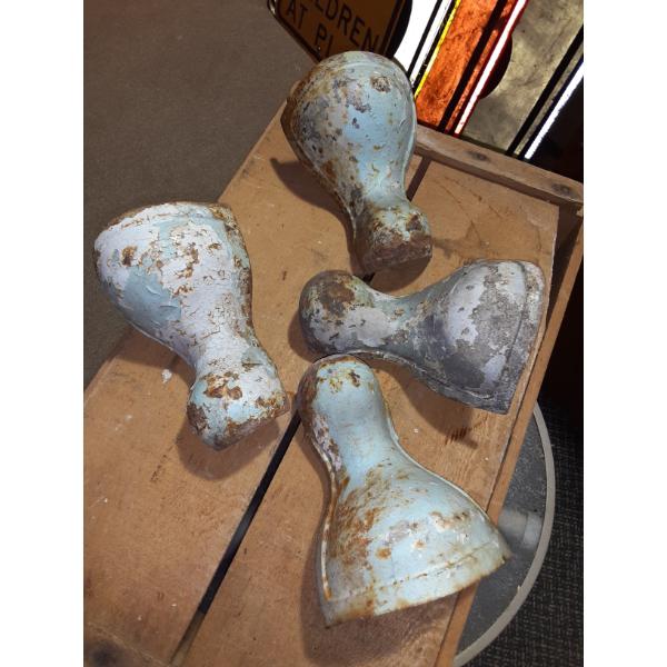 Antique Cast Iron Feet For Parlor / Kitchen / Pot Belly Stove 7 "  (4 Pcs)