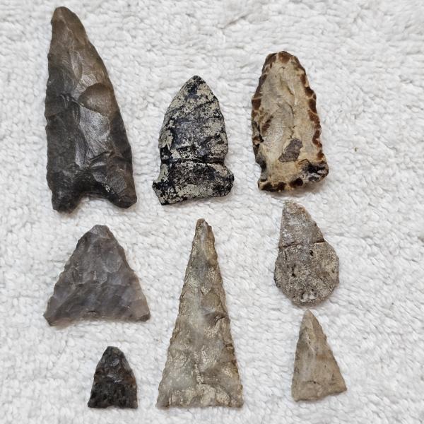 EARLY AMERICAN! Antique Assortment of Native American Stone Artifacts including Arrow/Spear Heads