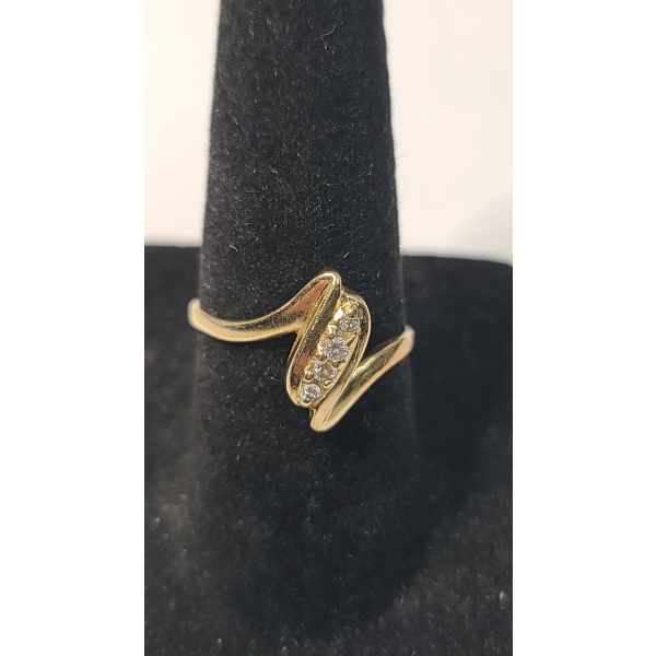 14K Yellow Gold Bypass Ring - Size 6.5 - Weight: 2.3g